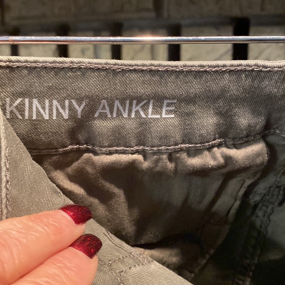 CAPRIS - Picture 3 of 7